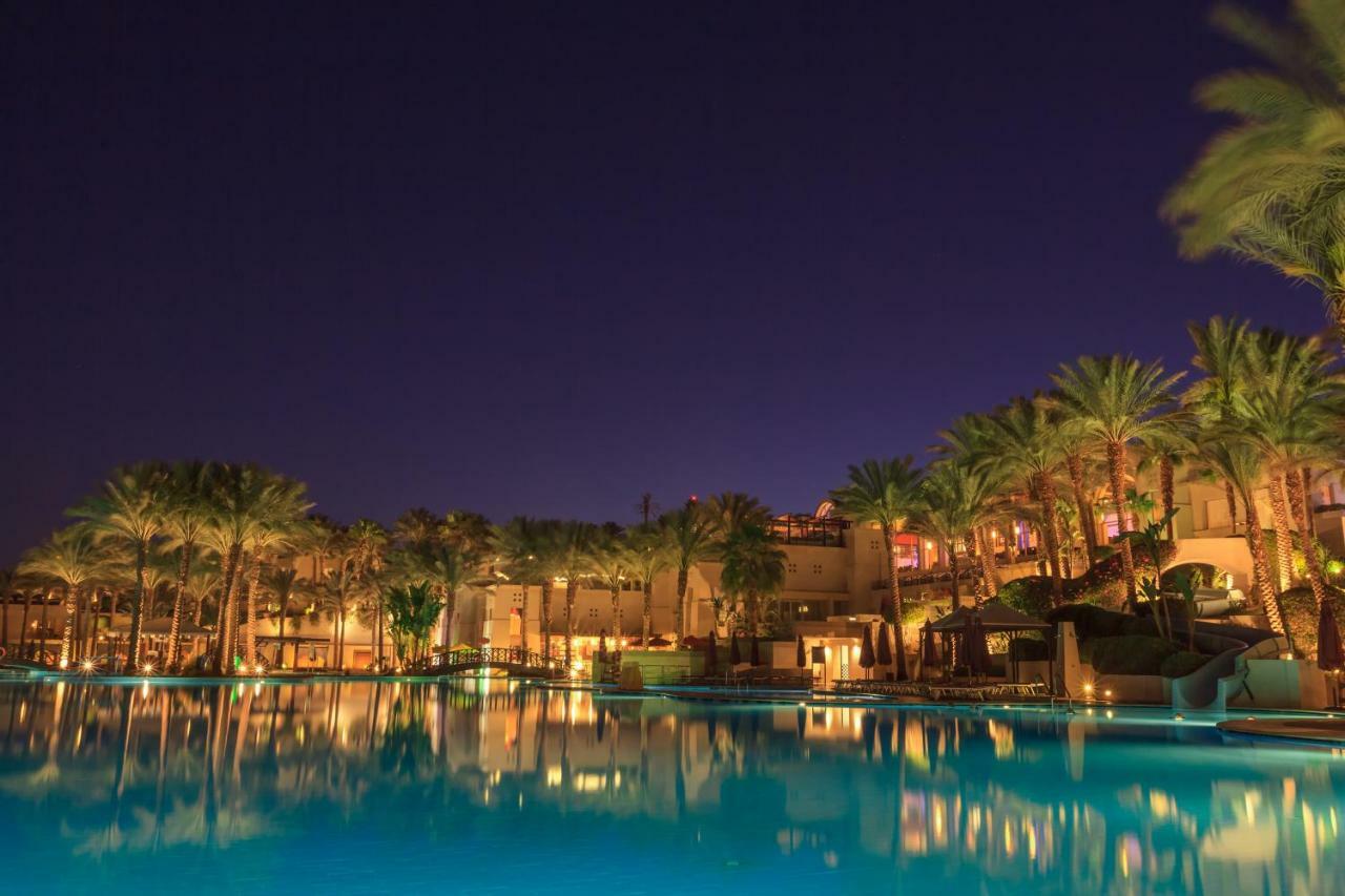 Grand Rotana & Resort 5*
